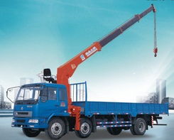 高效靈活的重載搬運能手——sq904眾聯9噸直臂隨車吊平板車